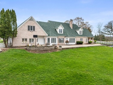 Exquisite sprawling estate residence showcasing craftsmanship - photo 2