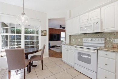 Desirable Wren Villa in the sought after Sun City Community with - photo 11