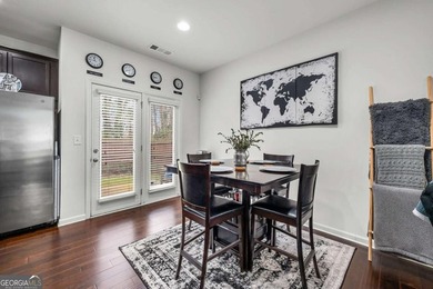 Beautifully maintained 3-bedroom, 2.5-bath end unit townhome in - photo 17