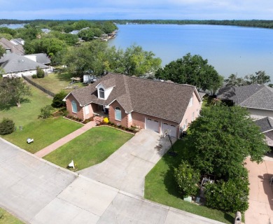 Lake Home For Sale in Covington, Louisiana