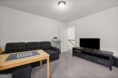 Beautifully maintained 3-bedroom, 2.5-bath end unit townhome in - photo 25