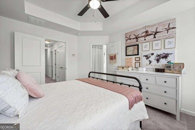 Beautifully maintained 3-bedroom, 2.5-bath end unit townhome in - photo 30