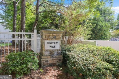 Beautifully maintained 3-bedroom, 2.5-bath end unit townhome in - photo 37
