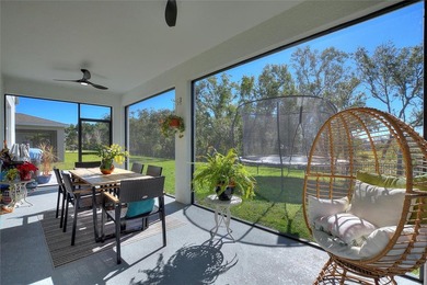 Welcome to your 5 bedroom, 3.5 bath home situated on a premium - photo 4