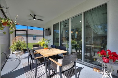 Welcome to your 5 bedroom, 3.5 bath home situated on a premium - photo 5