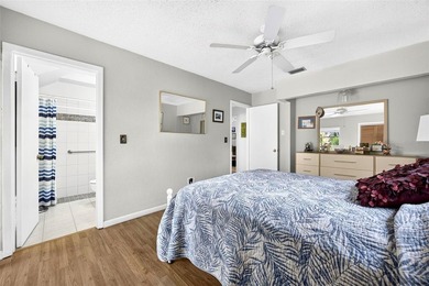 Under contract-accepting backup offers. CHARMING 3 BEDROOM, 2 - photo 14