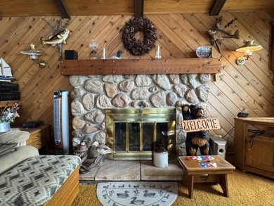 MOTIVATED SELLER - A dollhouse cottage right at the water's edge - photo 21