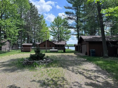 MOTIVATED SELLER - A dollhouse cottage right at the water's edge - photo 22