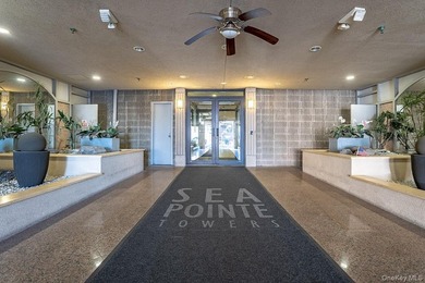 Luxury Building along beautiful Long Beach boardwalk, Beautiful - photo 3