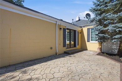 A wonderful Bay Village lifestyle awaits in this move-in ready - photo 33