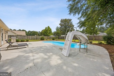 Dreaming of summer days by the pool? This exceptionally - photo 35