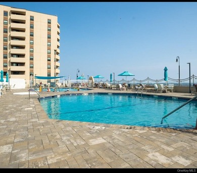 Luxury Building along beautiful Long Beach boardwalk, Beautiful - photo 8