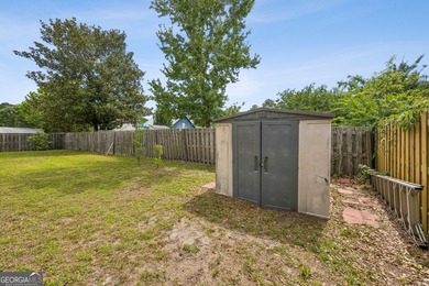Dreaming of summer days by the pool? This exceptionally - photo 39