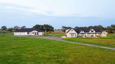 (private lake, pond, creek) Home For Sale in North Zulch Texas