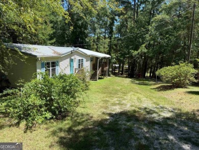 Lake Home For Sale in Eatonton, Georgia