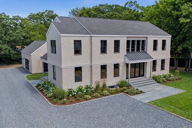 Perfectly positioned in the heart of Quogue Village, this - photo 2