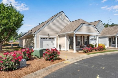 Welcome to this beautifully updated Move-In- Ready cottage - photo 3