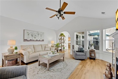 Welcome to this beautifully updated Move-In- Ready cottage - photo 6