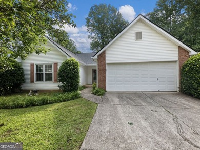 Looking for a good starter home? This is it! You will enjoy a - photo 1