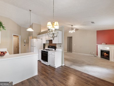 Looking for a good starter home? This is it! You will enjoy a - photo 3