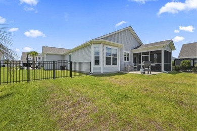 Waterfront 3-bedroom, 2-bathroom ranch on a pond-view lot in the - photo 35
