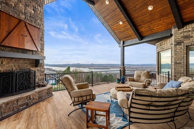 Luxury, Light & Unmatched Views on 1.51 Acres. Overlooking the - photo 18