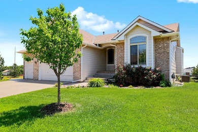 Welcome home to this beautifully maintained 4-bedroom - photo 1