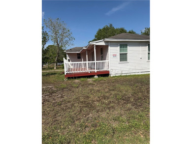 Investor Opportunity in Cuiper Subdivision with a Spacious - photo 2