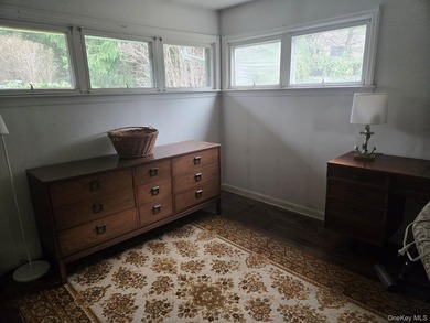 Great opportunity to live in Northport on a private 1 acre. Make - photo 7