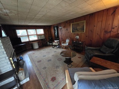 Great opportunity to live in Northport on a private 1 acre. Make - photo 9
