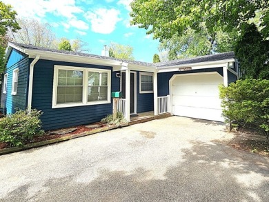Lake Home For Sale in Gurnee, Illinois
