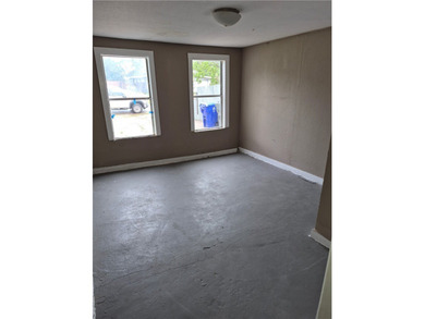 Price REDUCED- 4 bedroom 1 bathe with office or media room. Lots - photo 5