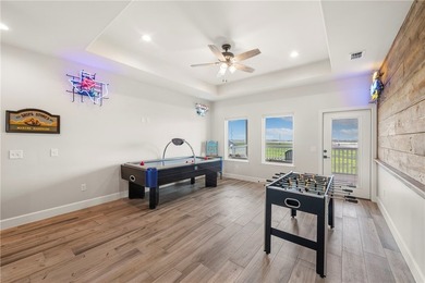 Charming coastal retreat offering 3 bedrooms and 2.5 bathrooms - photo 5