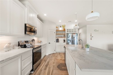 Charming coastal retreat offering 3 bedrooms and 2.5 bathrooms - photo 8