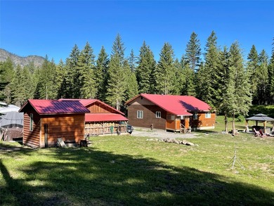 Incredibly private 10 acres with a lovely mix of meadow and - photo 4