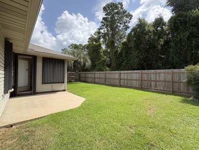 MOVE IN READY home on a quiet cul-de-sac street in the center of - photo 21