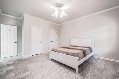 ROOM FOR EVERYONE! Large home in The Country Club of Arkansas - photo 33