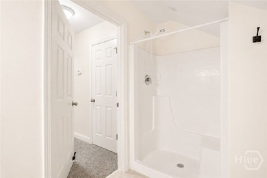 Brand new paint throughout the entire home!! Tucked away on a - photo 44
