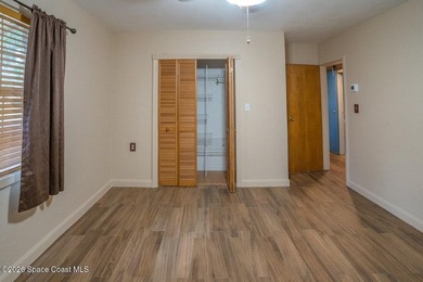Motivated Seller!! Stop by and see this charming single family - photo 7