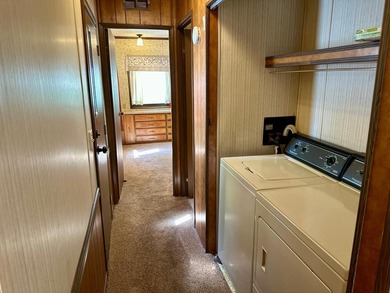 Welcome to this move in ready condo in the desirable Clear Lake - photo 11