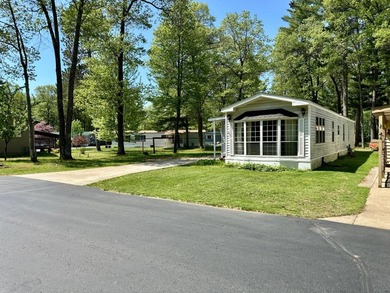 Welcome to this move in ready condo in the desirable Clear Lake - photo 17