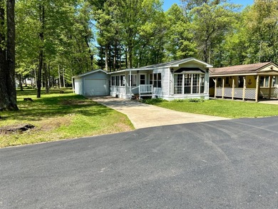 Welcome to this move in ready condo in the desirable Clear Lake - photo 19