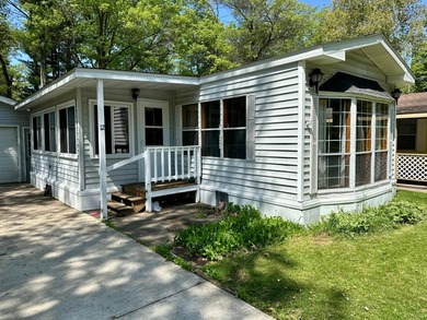 Welcome to this move in ready condo in the desirable Clear Lake - photo 20