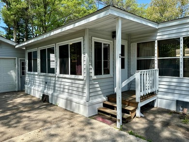 Welcome to this move in ready condo in the desirable Clear Lake - photo 21