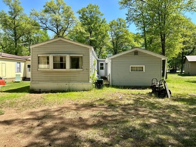 Welcome to this move in ready condo in the desirable Clear Lake - photo 24