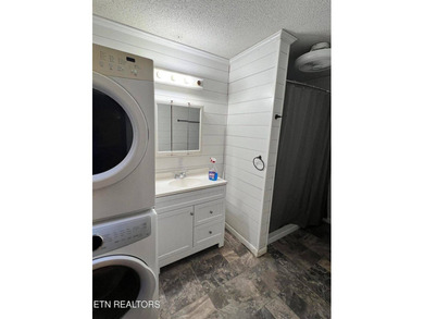 Discover tranquil living in this spacious 3-bedroom, 2-bathroom - photo 14