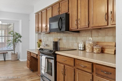 Secret Cove is a well-established community in the heart of - photo 15