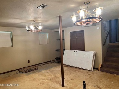 Discover tranquil living in this spacious 3-bedroom, 2-bathroom - photo 19