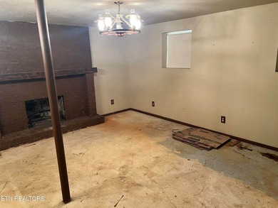 Discover tranquil living in this spacious 3-bedroom, 2-bathroom - photo 21