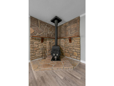 **Click on the Virtual Tour section to see the video walk - photo 22